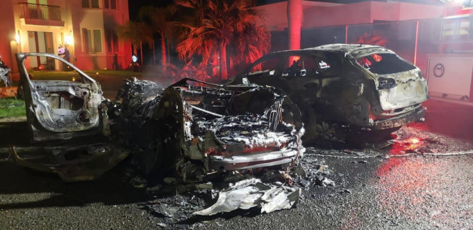 Así quedaron los autos calcinados de la exesposa de Cosculluela (FOTOS y VIDEO)