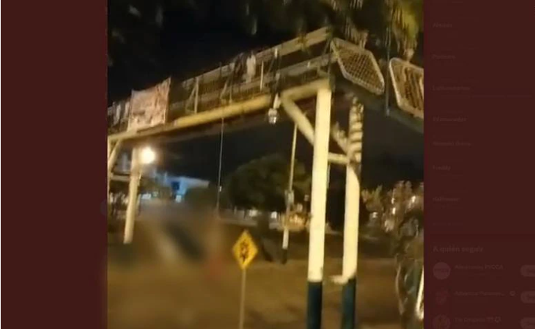 Horror en Ecuador: Dos cuerpos decapitados aparecieron colgados de un puente