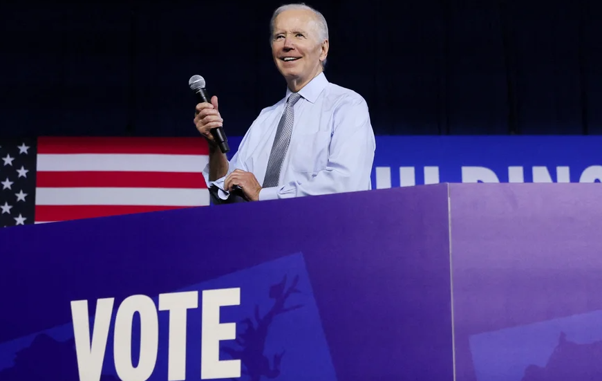 “Si están en la fila, quédense, hagan oír su voz”, Biden le habló a los votantes