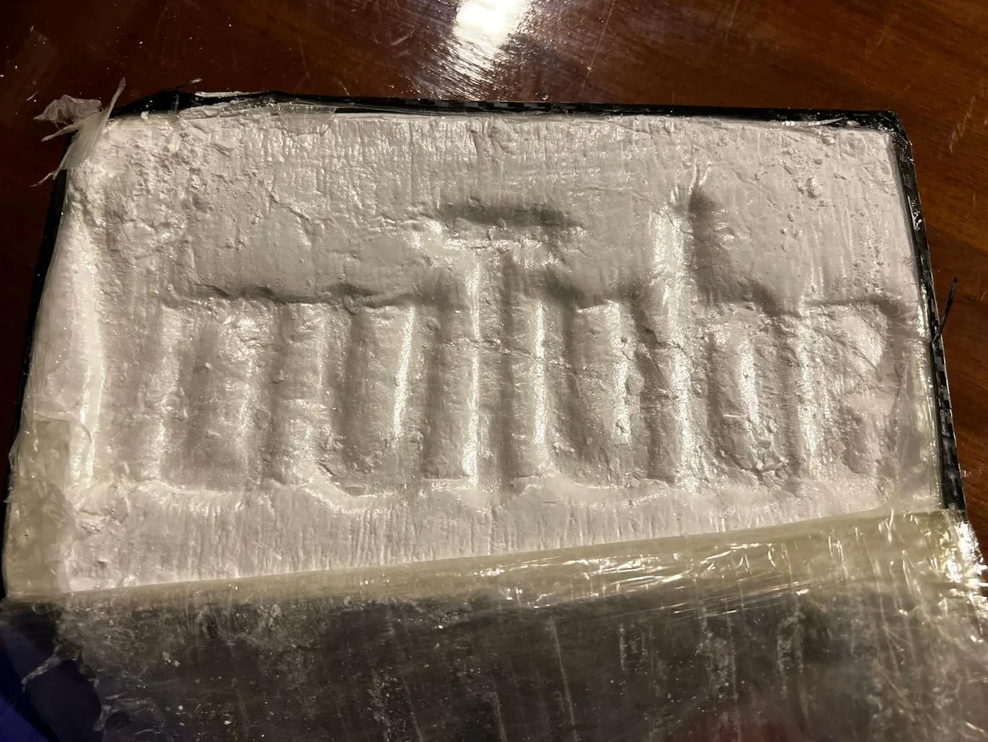 Lanzaron desde una avioneta 444 kilos de cocaína marcados con el logo de YouTube en Uruguay