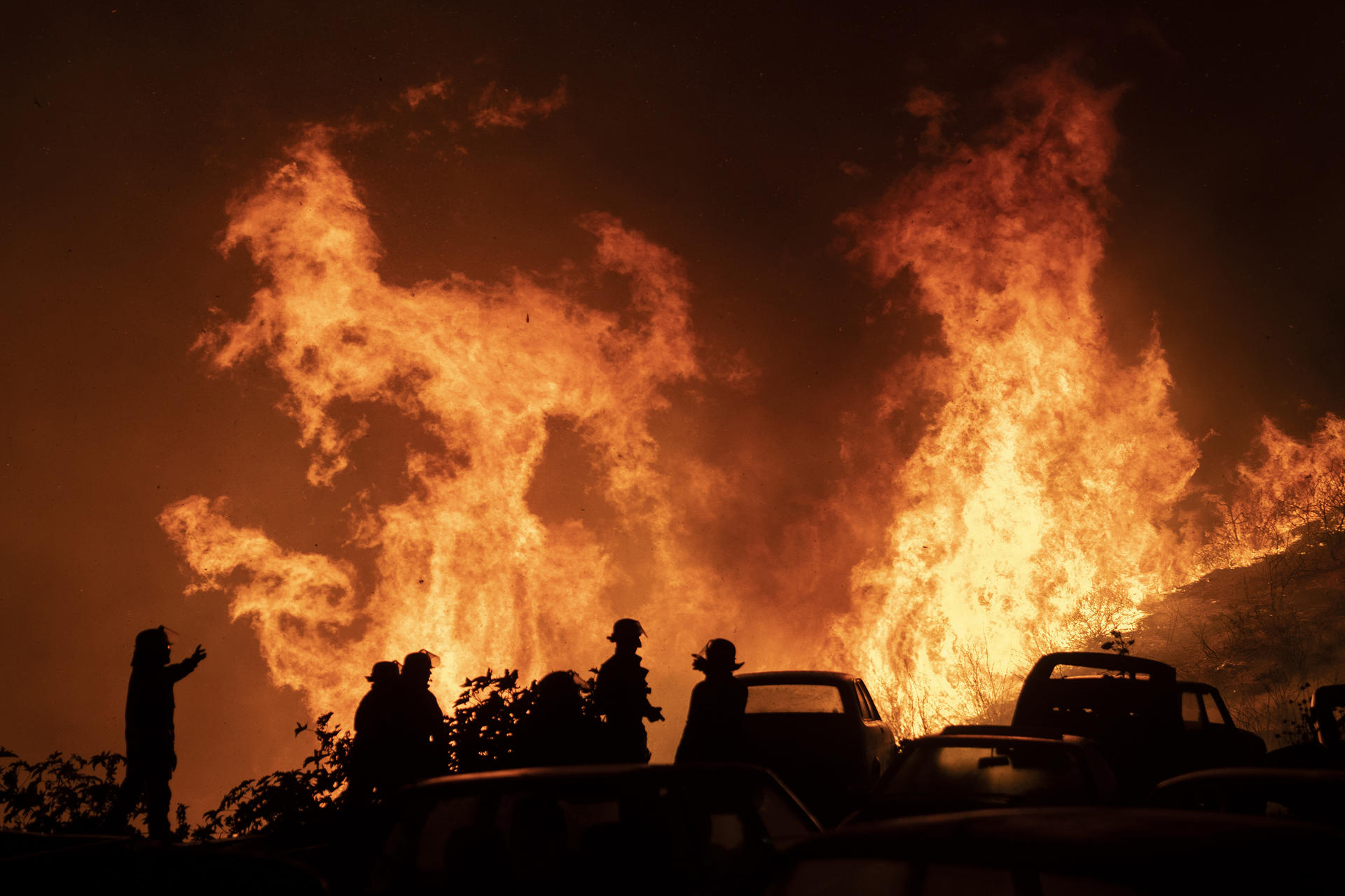 Chile decreta estado de emergencia tras incendio que quemó al menos 500 casas en Viña del Mar (FOTOS)