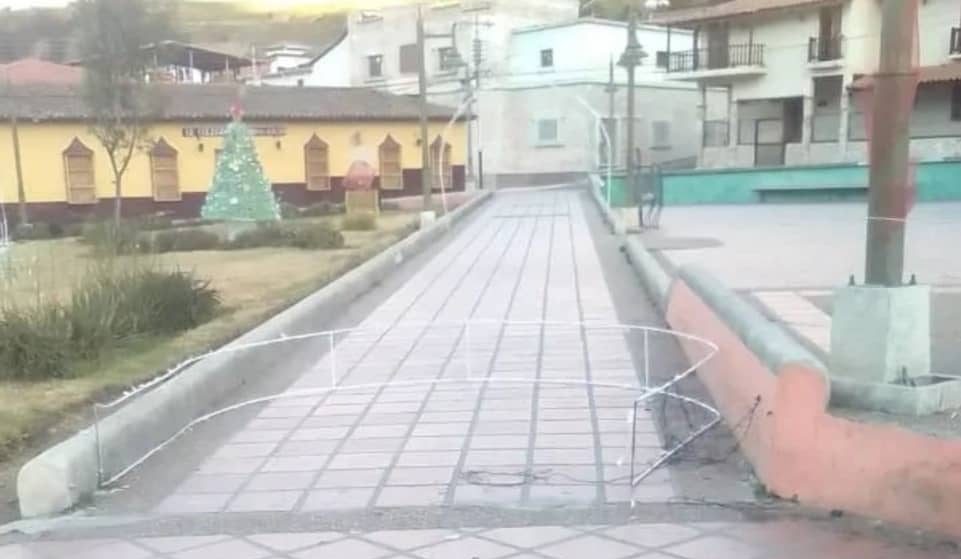 Ciudadanos rechazan daños a la plaza Bolívar de Mucuchíes en Mérida