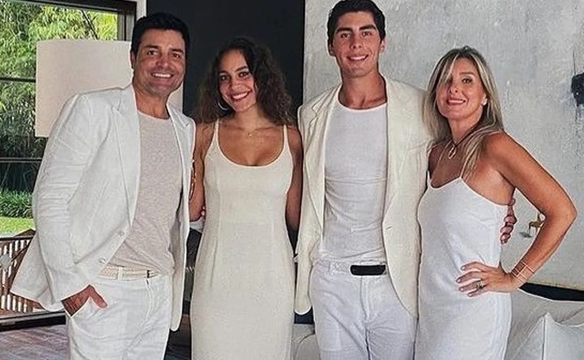 ¡Qué orgullo! Chayanne celebró junto a su familia la graduación honorífica de su hija