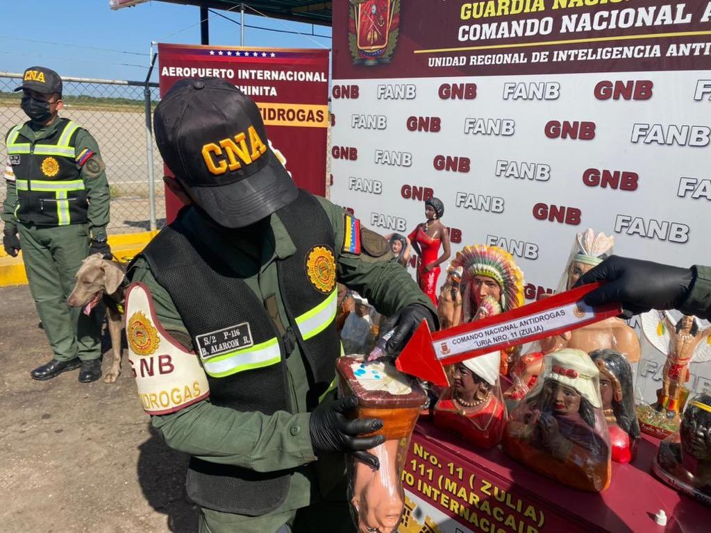 Incautación en Maracaibo: Pretendían traficar 23 kilos de cocaína camufladas en imágenes de santería (FOTOS)