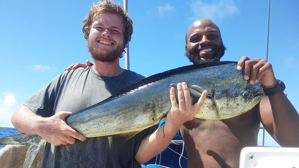 Estadounidenses planeaban “sobrevivir al fin del mundo”, escaparon a una isla y terminaron perdidos en el mar