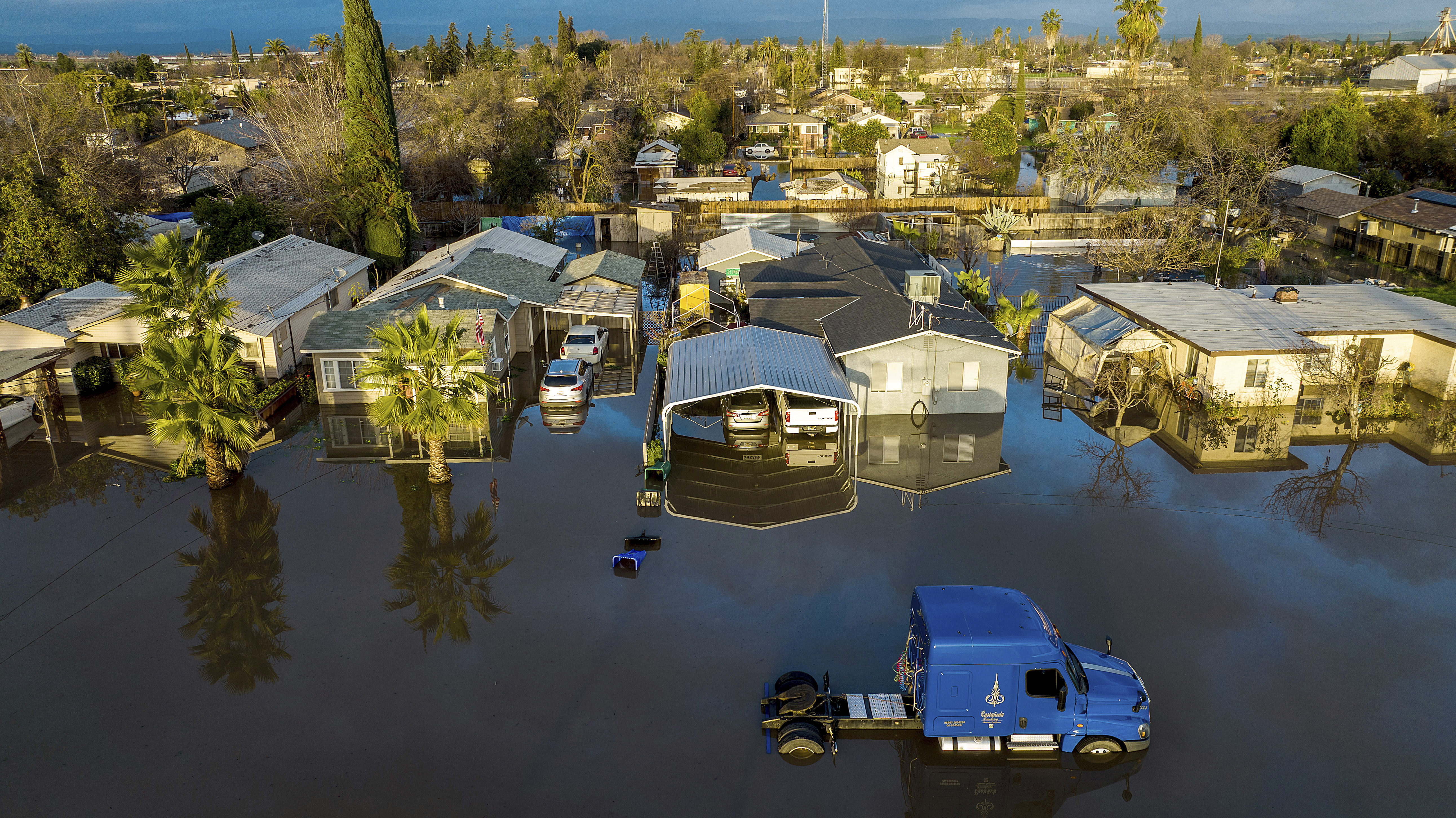 Biden visitará las zonas afectadas por las tormentas en California el próximo #19Ene (Video)