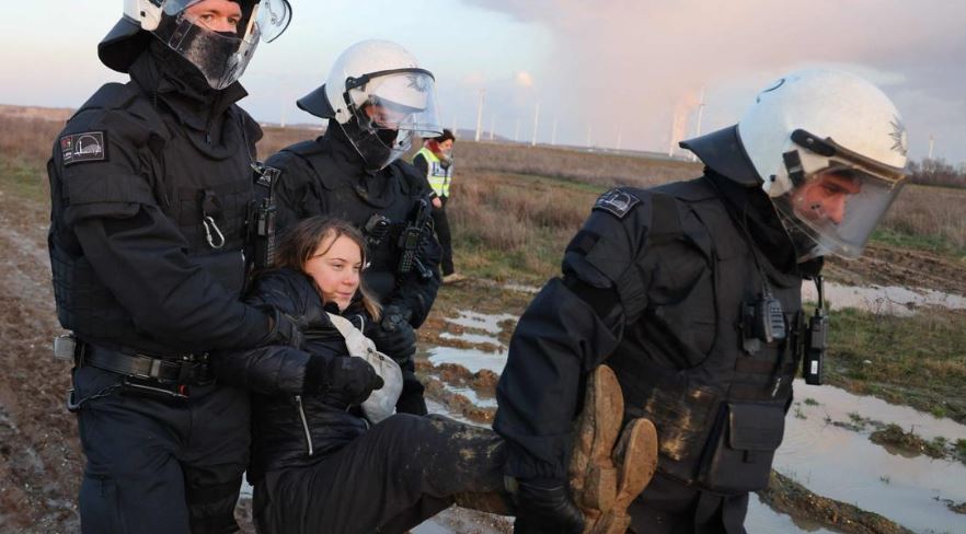VIDEO: Así fue la detención de Greta Thunberg por participar en protestas en Lützerath