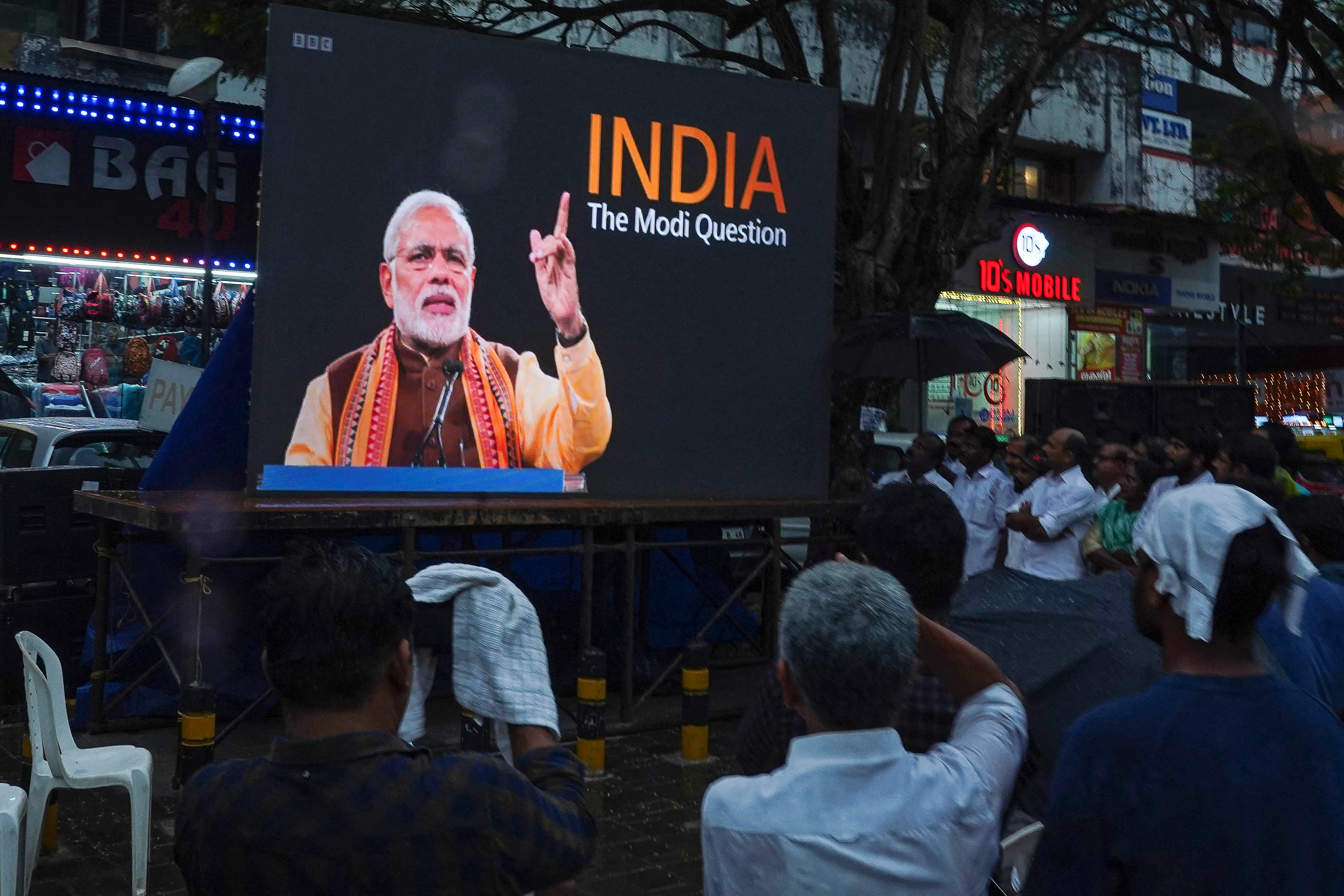 Allanan oficinas de la BBC en India tras la emisión de un documental crítico