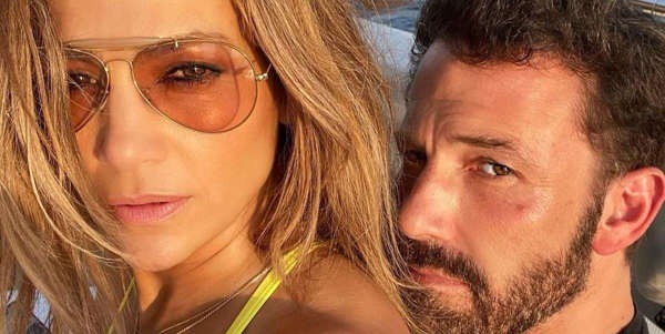 JLo presumió en su nuevo y romántico tatuaje dedicado a Ben Affleck (FOTO)