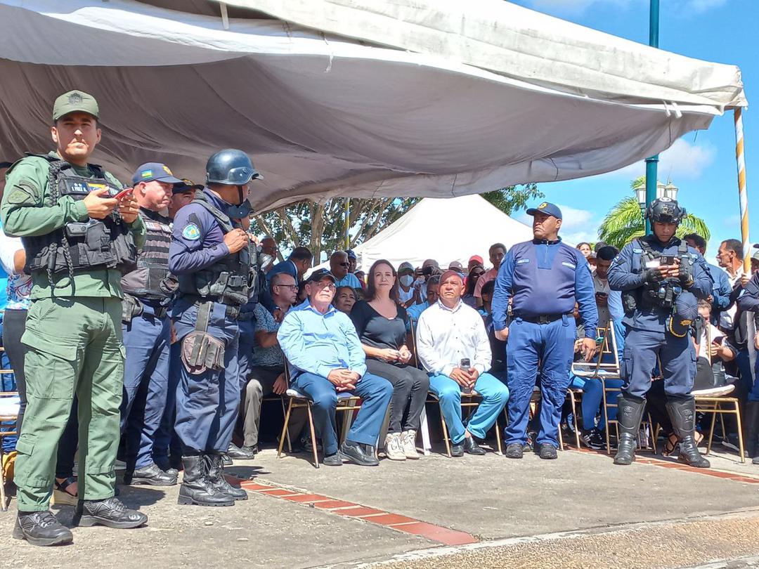 Presencia de María Corina en misa de la Virgen de la Candelaria en Cantaura despertó la ira chavista (IMÁGENES)