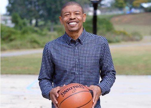 El inspirador relato de Muggsy Bogues, el jugador más bajo de la historia de la NBA