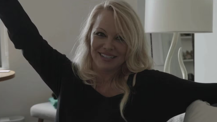 Pamela Anderson filtró mensajes de texto con una confesión: “Sólo tuve un amor verdadero”