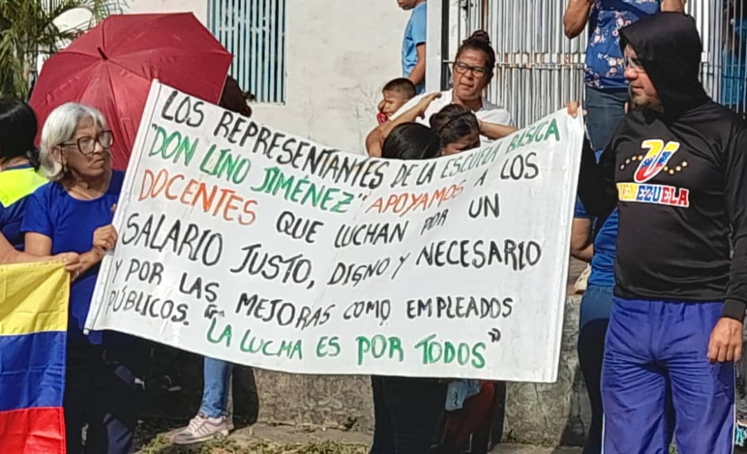 Docentes de primaria en Barinas siguen en la calle: “No somos malandros, queremos salarios dignos”