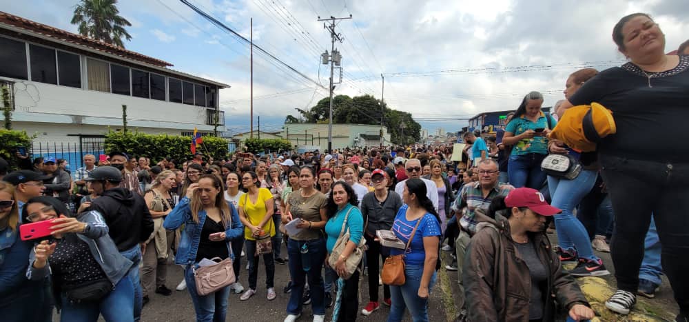 Maestros tachirenses siguen firmes en la calle y plantean paro indefinido (VIDEO)