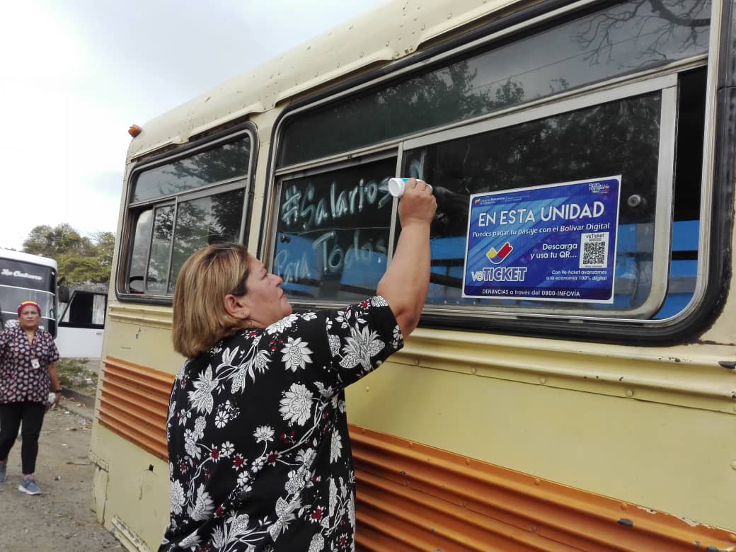 Personal de salud en Barinas realizó un “grafitazo” para ratificar la “indolencia” del régimen de Maduro