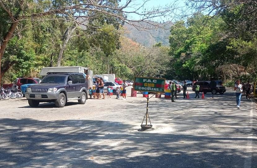 Cerrado acceso a las costas aragüeñas para el retorno de los temporadistas este #21Feb