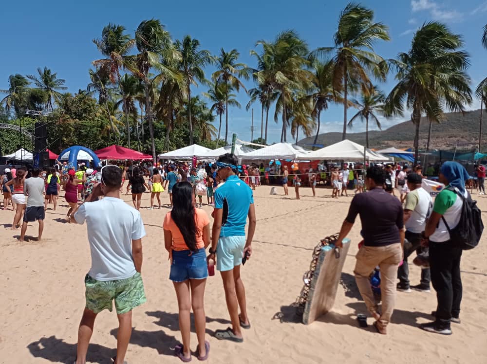 Más de 40 dólares necesita una familia para disfrutar de un almuerzo en playa de Cumaná