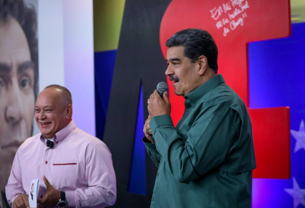 Maduro busca excusas para demorar las negociaciones en México (Videos)