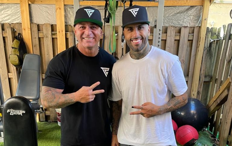 Te lo presentamos: El personal trainer de Nicky Jam es venezolano