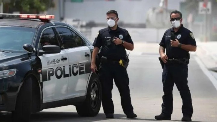 Mató a un hombre de un disparo en el estómago por orinar en la pared de su edificio en Florida