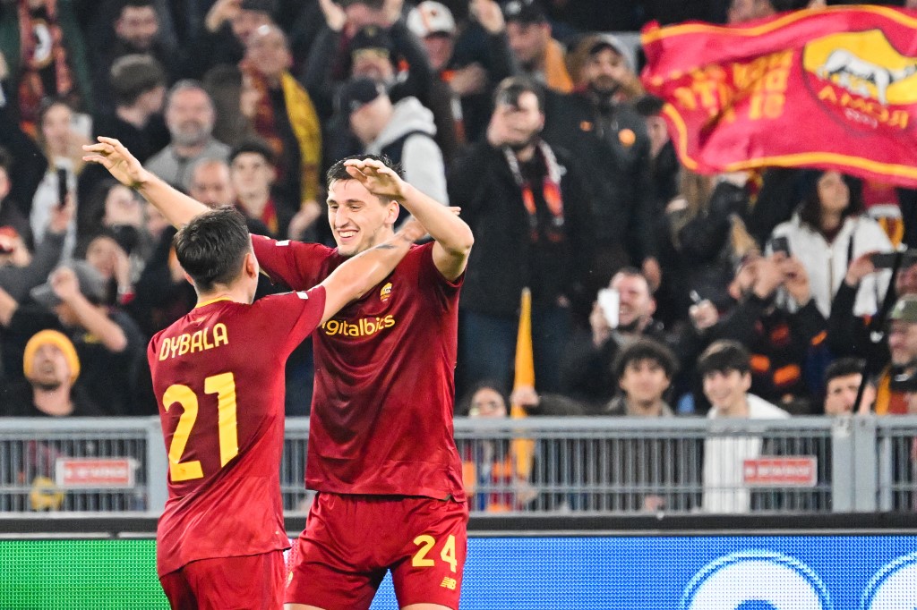 Roma venció a la Real Sociedad y puso un pie en cuartos de final de la Europa League