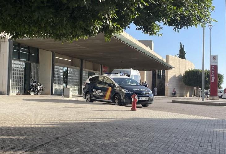 ¡De espanto! Se atrincheró en un hospital y amenazó con quemarse ante su mujer y su bebé