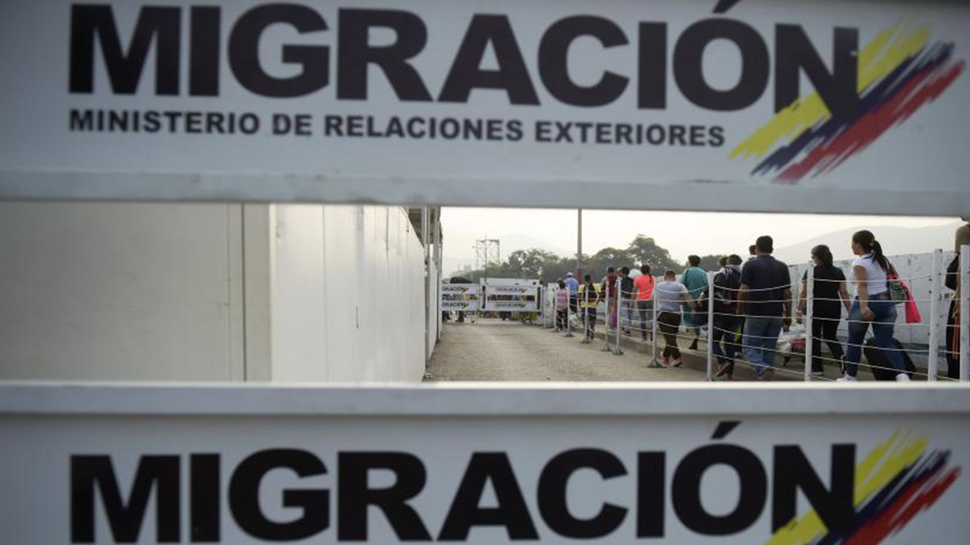 Battistini pide a Petro rectificar en materia migratoria: Una regularización selectiva para un perfil específico, es retroceso