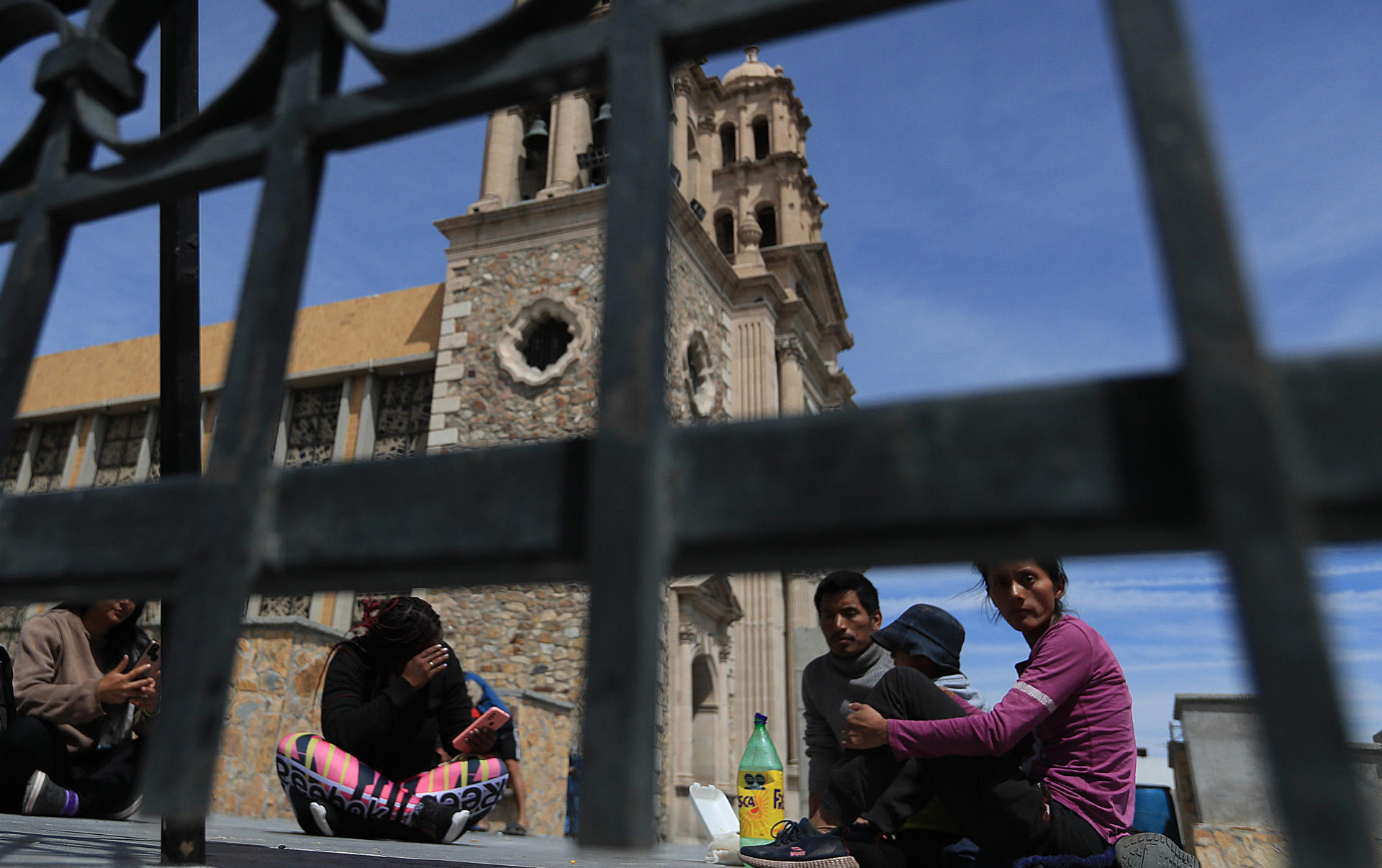 Venezolanos denuncian falta de apoyo para repatriar los cuerpos tras incendio en México