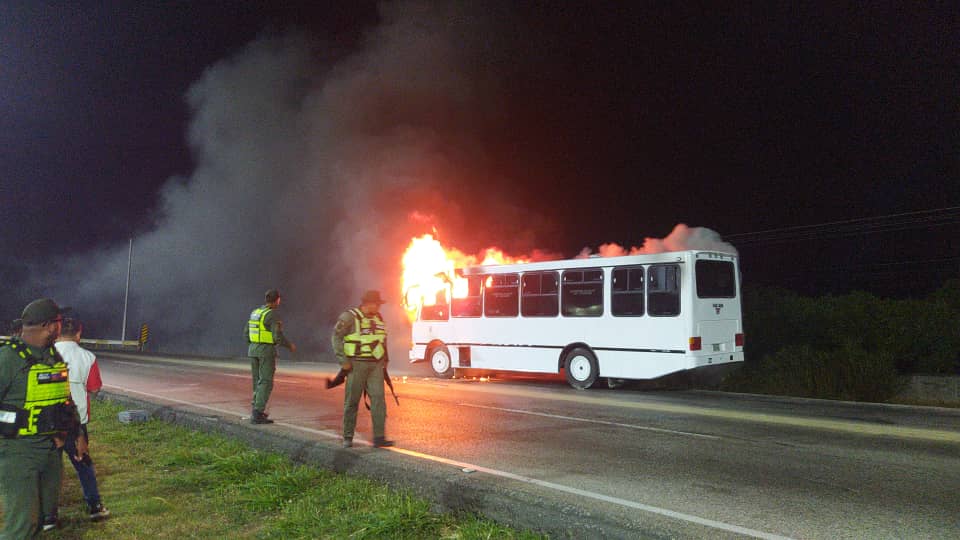 Alertan sobre las posibles causas de incendios vehiculares en Aragua