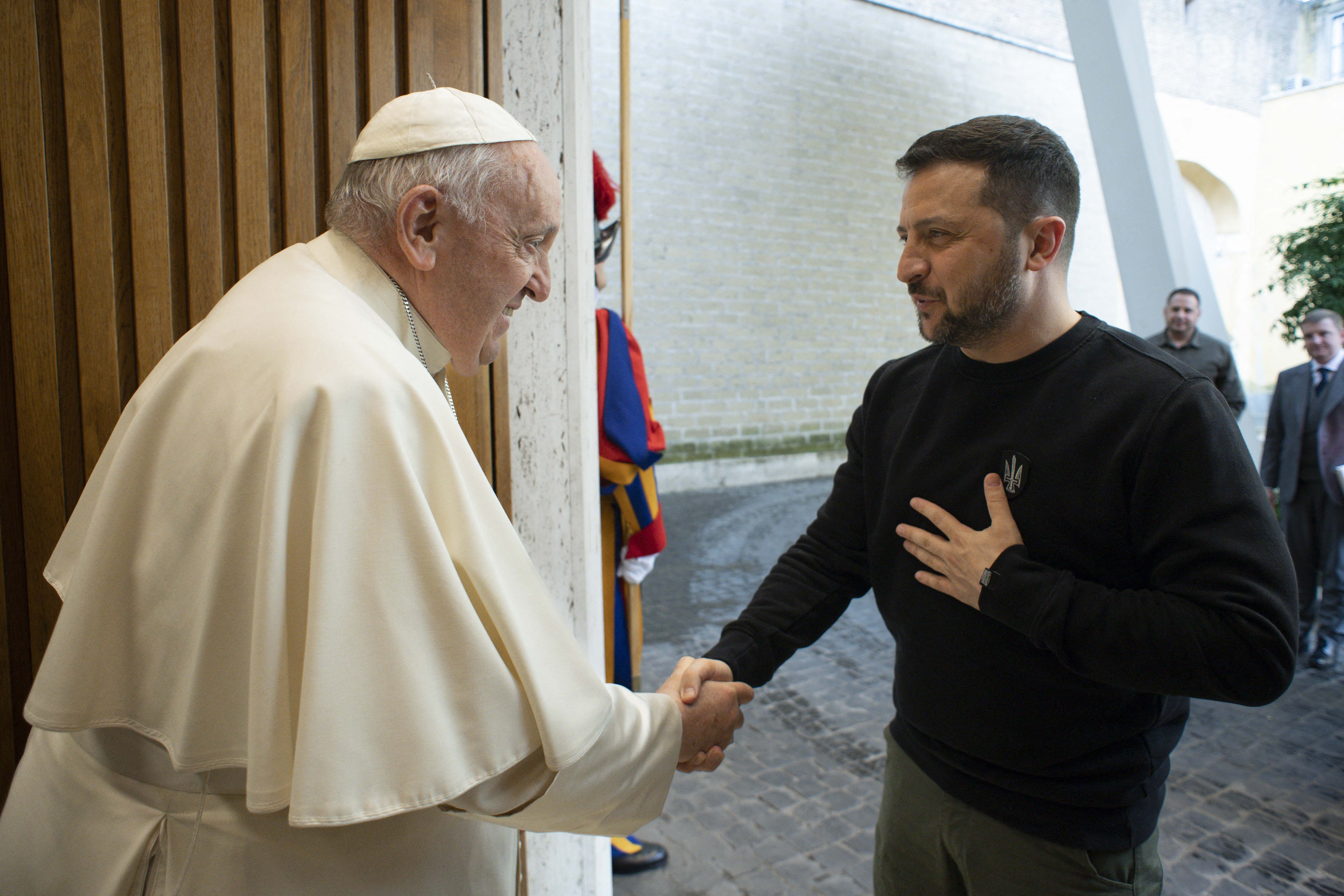 El papa Francisco quiere enviar emisarios a Kiev y Moscú en su intento de mediación