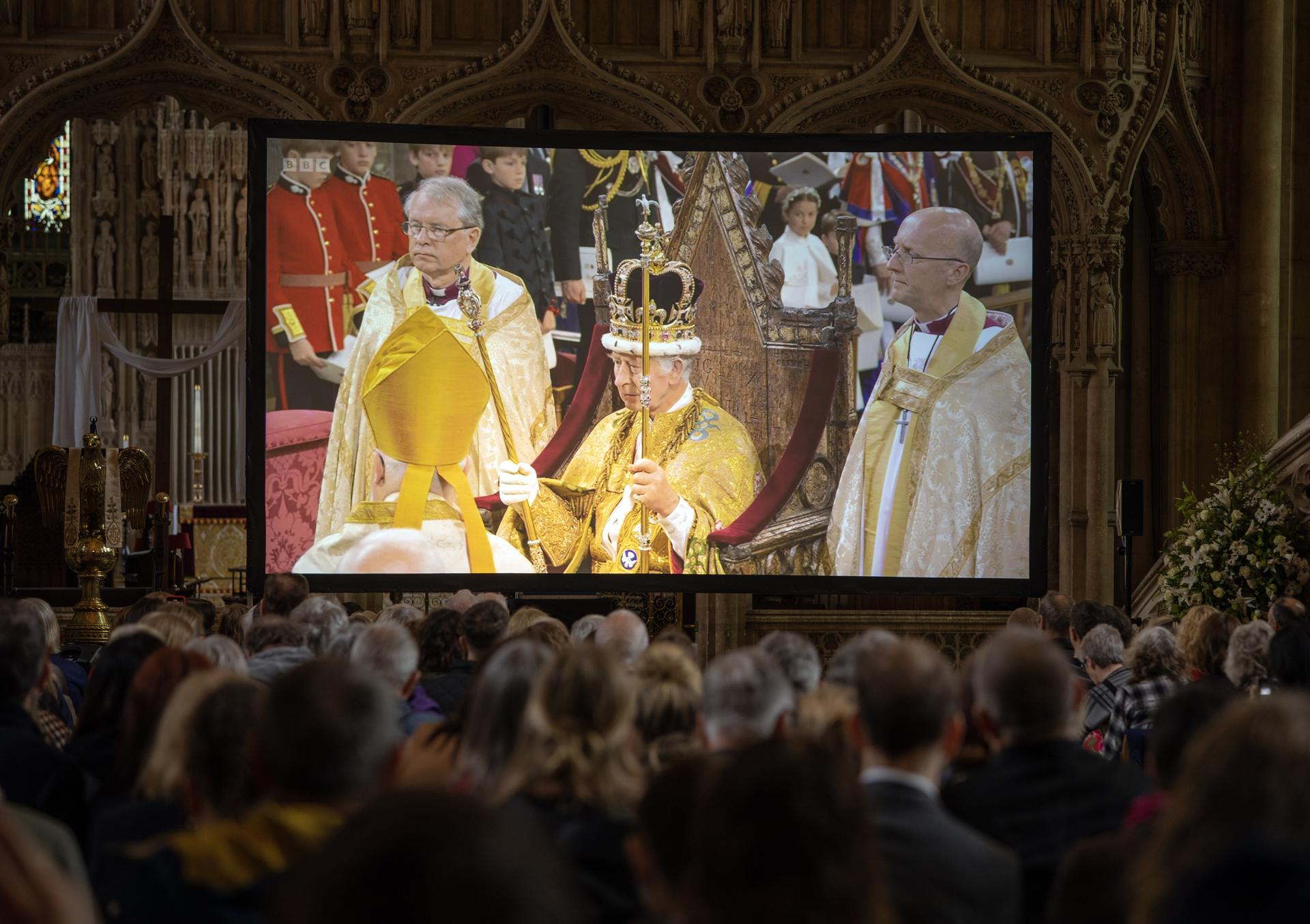 Así queda la línea sucesoria tras la coronación de Carlos III como nuevo Rey de Reino Unido