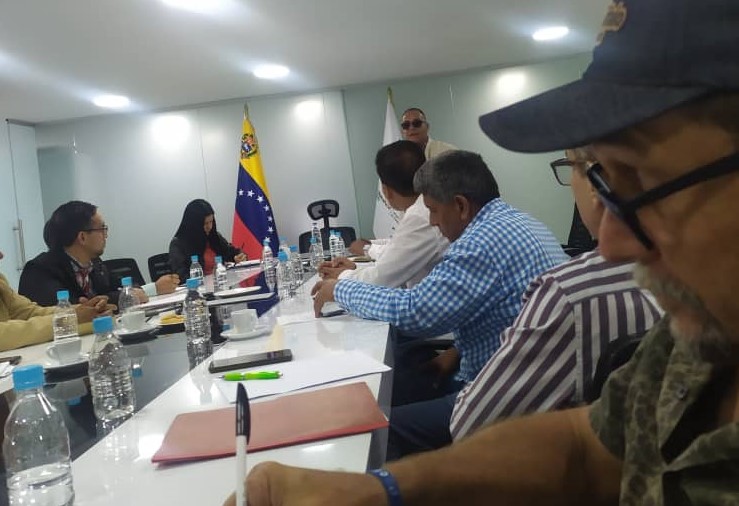 Ganaderos acuerdan con chavismo el nuevo precio del queso y suspensión de importación de leche