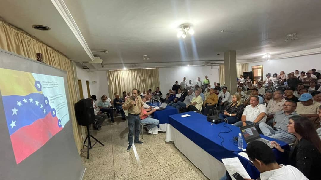 Adecos presentaron las líneas maestras del plan de Carlos Prosperi para Barinas