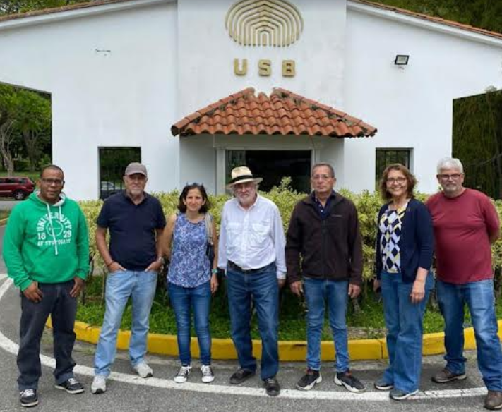 Benjamín Scharifker dictó cátedra en la puerta de la USB