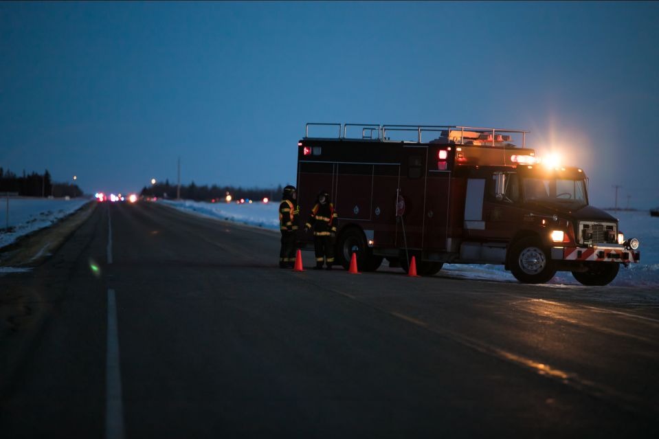 Dos niños mueren atropellados mientras recuperaban equipaje en una autopista en California