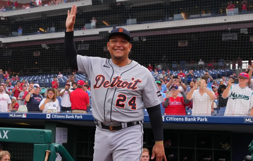 La FOTO viral de Miguel Cabrera y Ronald Acuña Jr. que se llevó todas las miradas en el Comerica Park