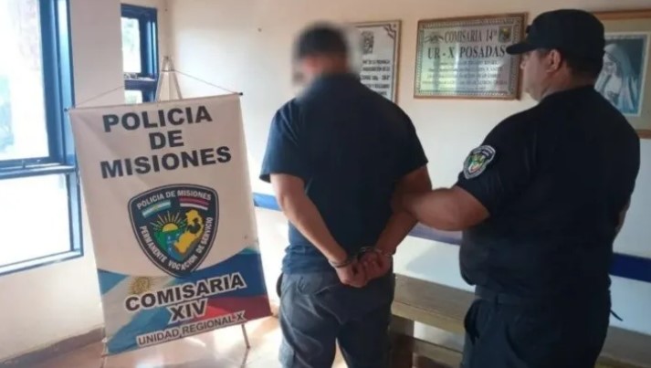 ¡De locos! Fingió que estaba preso para no ir a trabajar… lo descubrieron, y ahora la policía lo arrestó de verdad