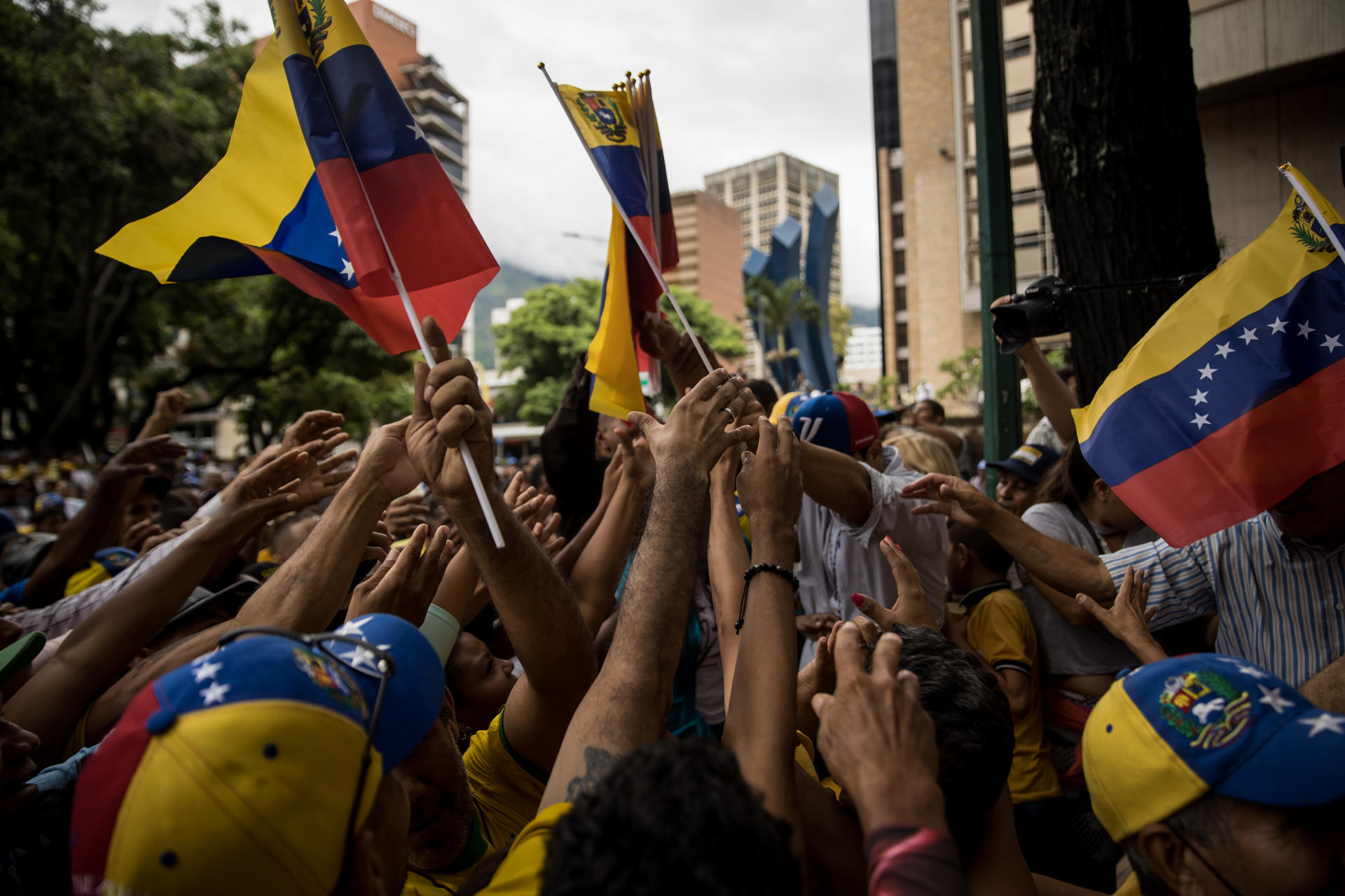 Venezuela se calienta en todos los frentes a 100 días de las primarias opositoras