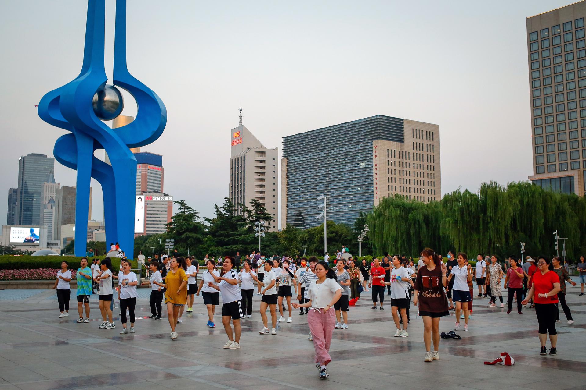 Norte y oeste de China, afectados por una ola de calor que bate récords de hasta 52 grados