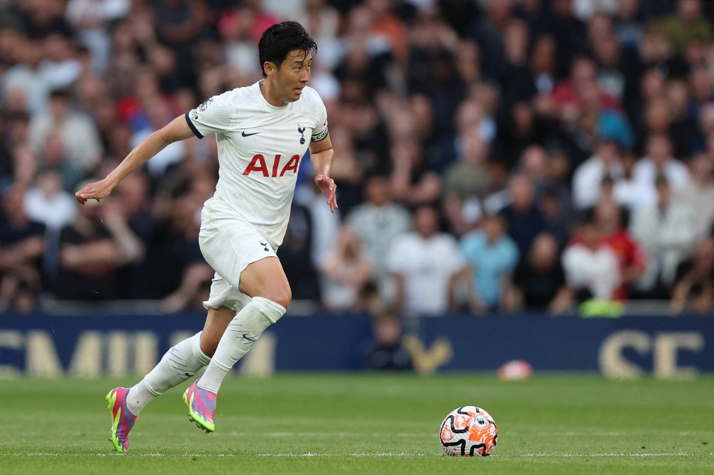 Manchester United falló muchas ocasiones ante Tottenham y encajó su primera derrota