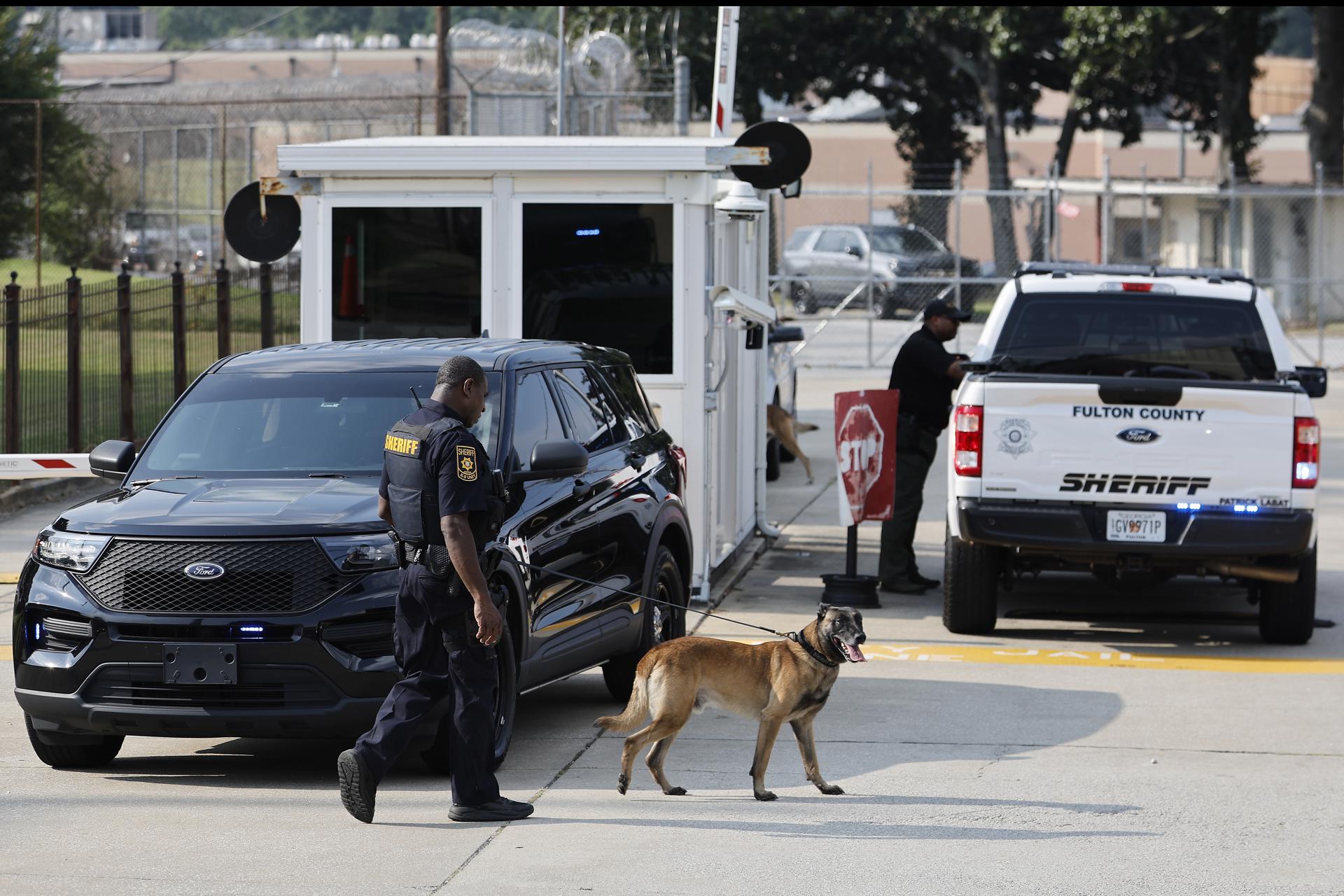 Prisionero murió apuñalado y otros dos resultaron heridos en la cárcel donde Donald Trump fue fichado