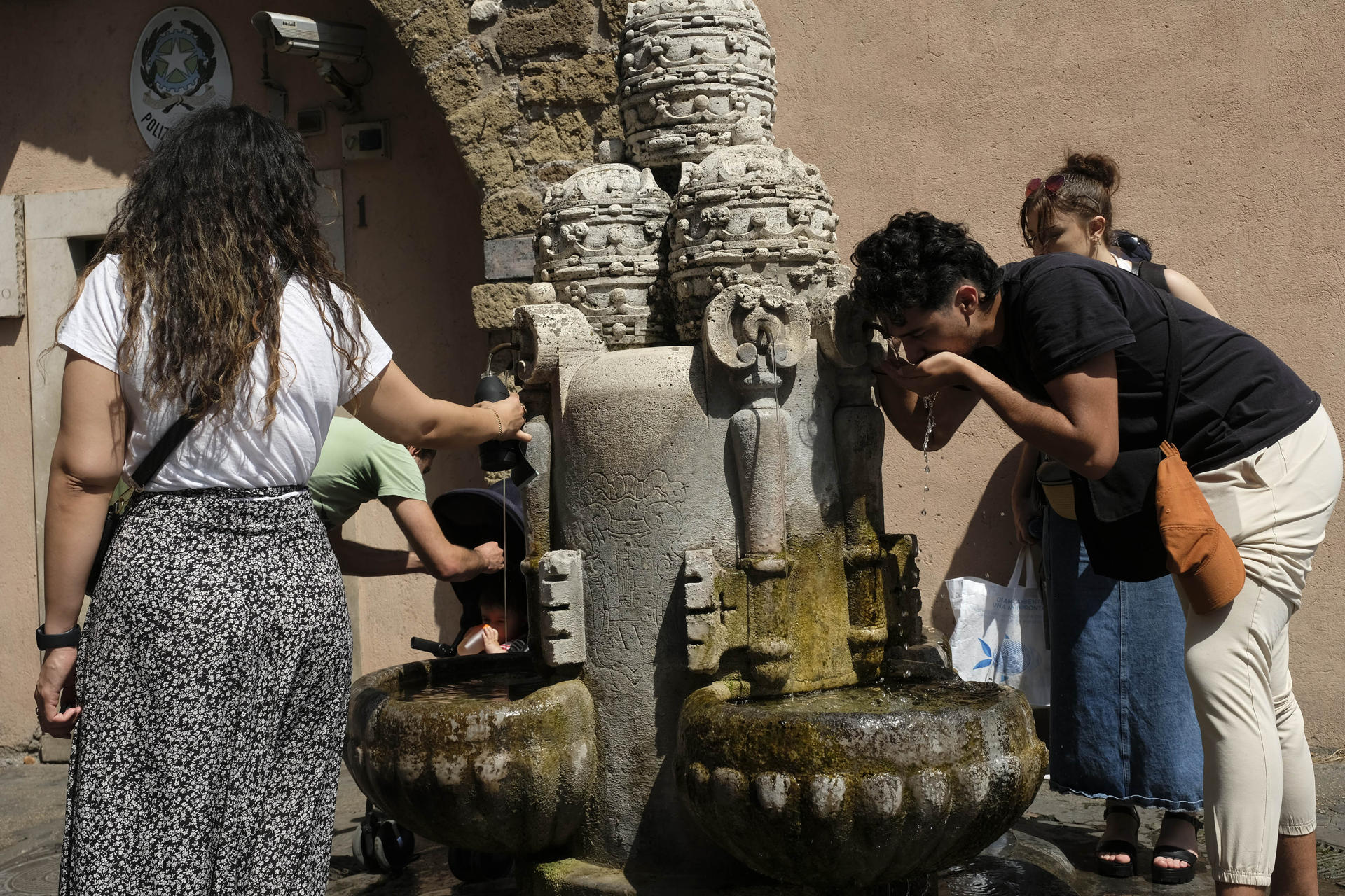 La ola de calor alcanza su pico máximo en Italia, con 19 ciudades en alerta roja