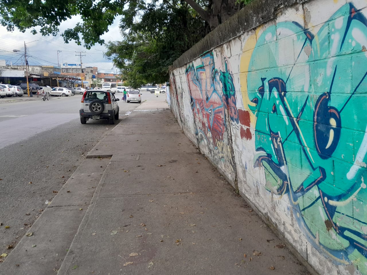 Chavismo olvidó hacerle “un cariñito” a escuelas de La Isabelica en Valencia