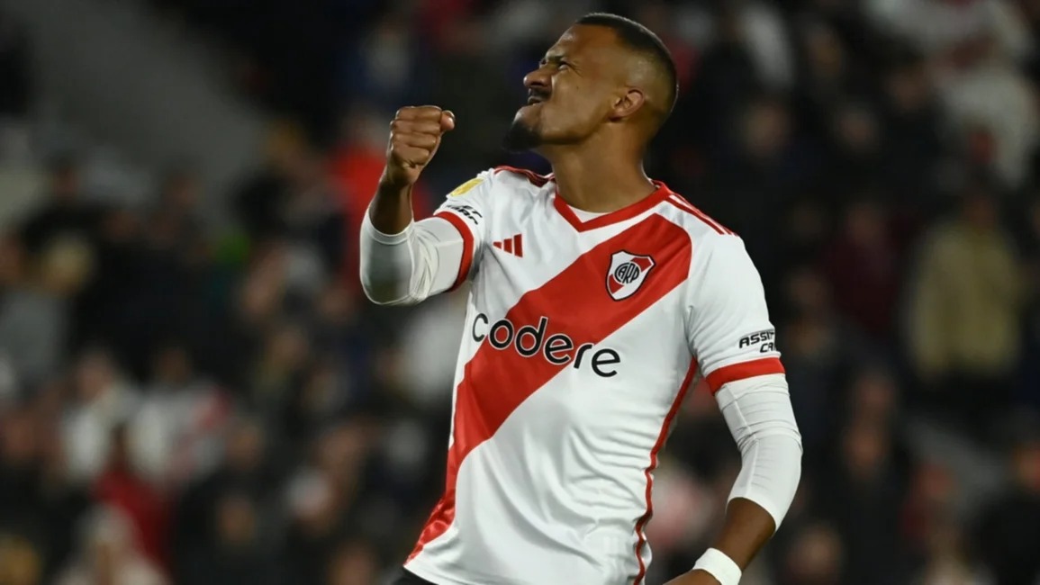 Salomón Rondón vino desde la banca y marcó un golazo en la goleada de River (VIDEO)