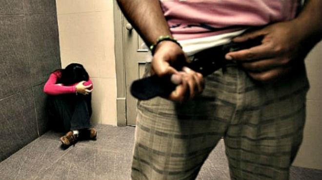 Condenado un hombre en El Salvador por violar y mostrar pornografía a una menor