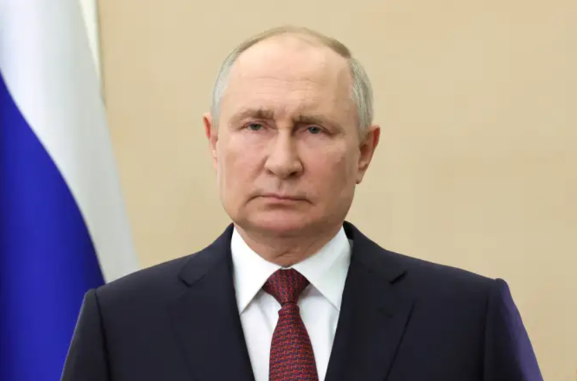 Putin ha estado ignorando a sus generales y dirigiendo la guerra él mismo, según analistas