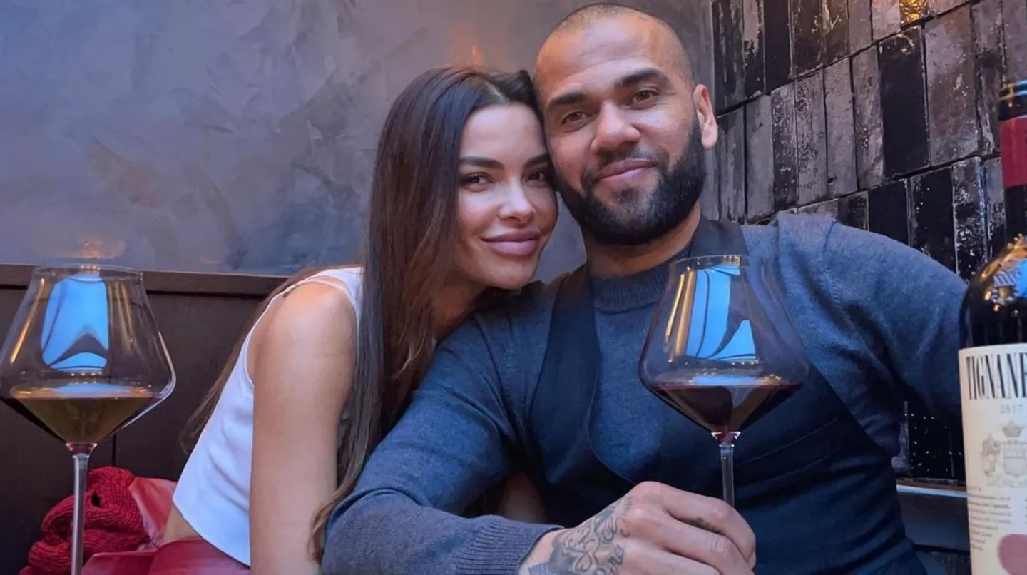 El Instagram de Dani Alves se activa misteriosamente y envía un enigmático mensaje desde la cárcel