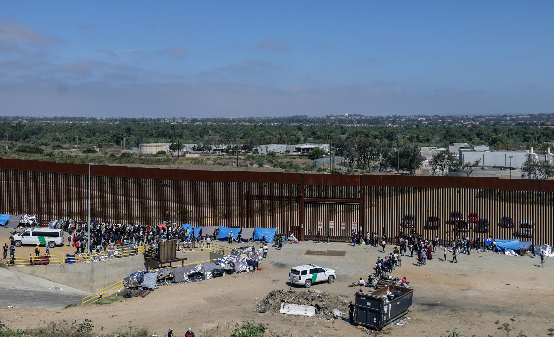 Autoridades mexicanas reconocen que el crimen controla cruces de migrantes en la frontera