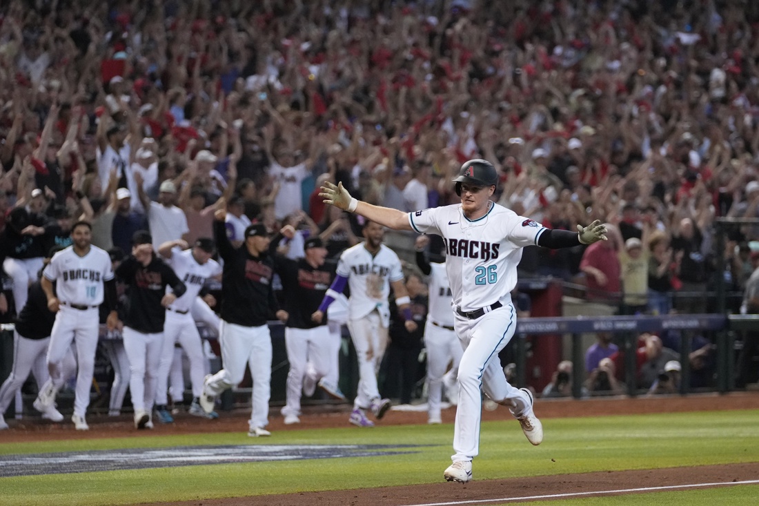 Arizona dejó tendido a Filadelfia con batazo de Ketel Marte y recortó la serie 