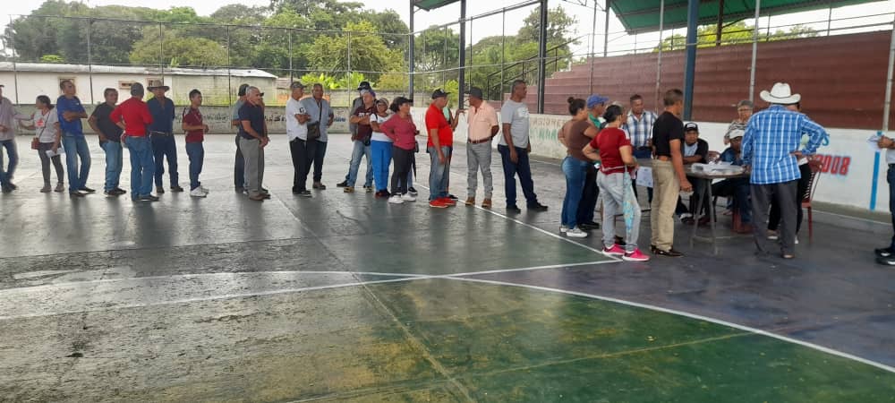 María Corina Machado superó por tres mil votos a Carlos Prosperi en el municipio Rojas de Barinas